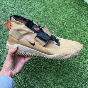 Nike Men’s ACG KMTR Komyuter Size 10.5